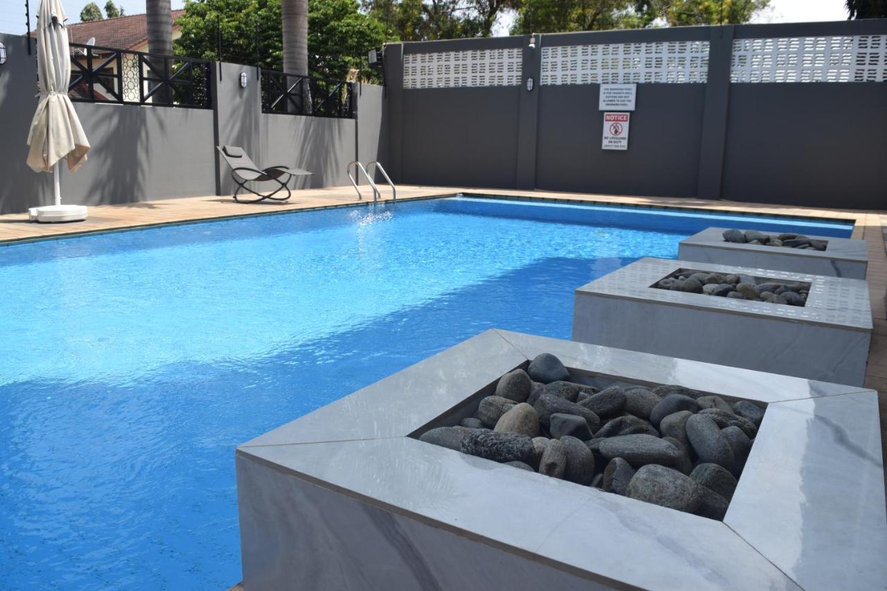 아크라 The Pool Labone 아파트 호텔 외부 사진